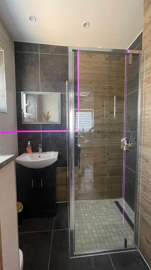 #4 Tgha Luxury One Bedroom Apartment In Атлоун Екстериор снимка
